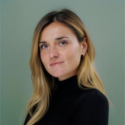 Daniela Gorza's headshot